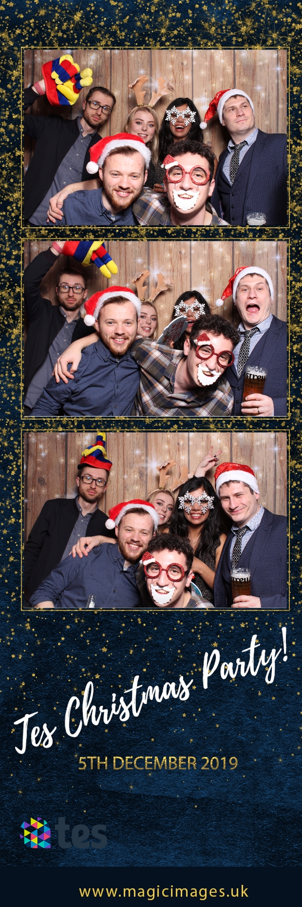 Tes Christmas party  | View more photos from the event at gallery.magicimages.uk/u/MagicImages/Tes-Christmas-party